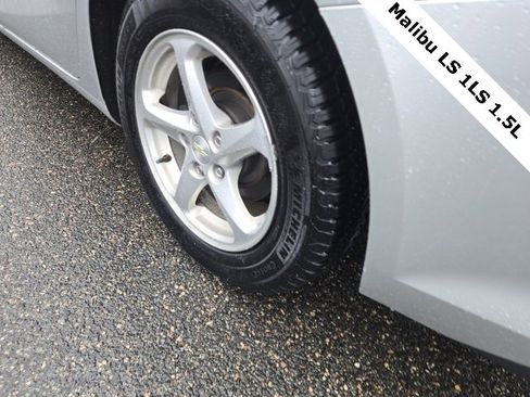 Used 2017 Chevrolet Malibu LS image 10
