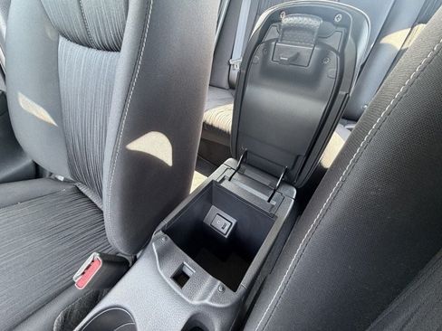 Used 2017 Nissan Sentra SV FWD image 15