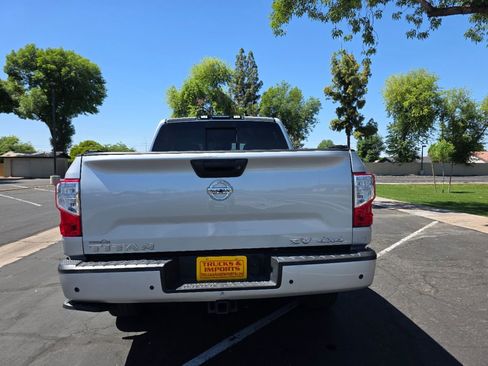 Used 2020 Nissan Titan SV w/ SV Convenience Package image 17