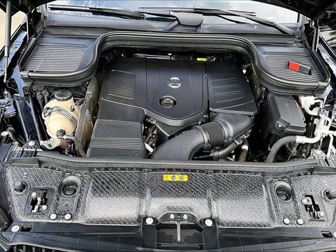 Used 2024 Mercedes-Benz GLE 350 4MATIC w/ Driver Assistance Package image 21