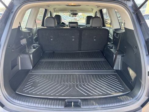 Certified 2022 Kia Telluride LX image 9