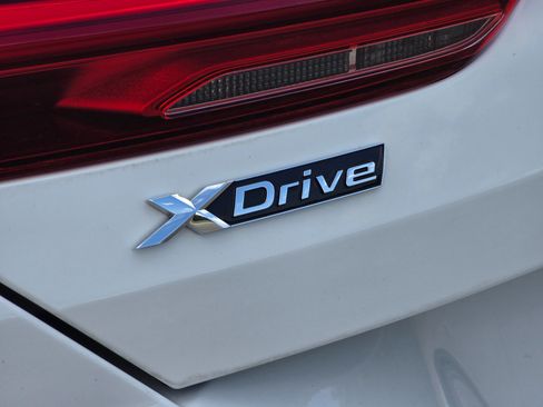 Used 2022 BMW 840i xDrive Convertible AWD/4WD image 52
