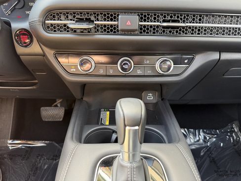 Used 2025 Honda HR-V EX-L image 24