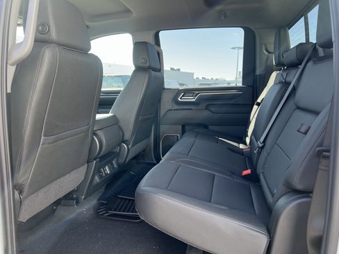 New 2026 Chevrolet Silverado 3500 LT image 9