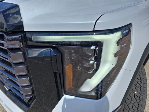 New 2026 GMC Sierra 2500 Denali Ultimate image 32