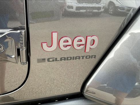 New 2025 Jeep Gladiator Rubicon w/ Convenience Group image 31