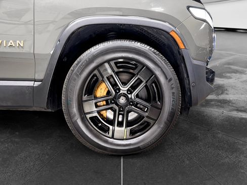 Used 2023 Rivian R1S Launch Edition AWD/4WD image 35