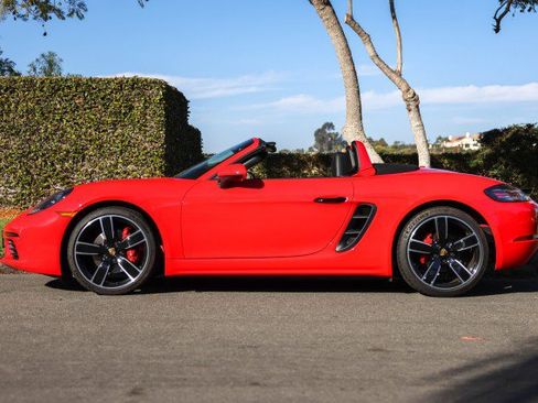 Used 2019 Porsche 718 Boxster S RWD image 4
