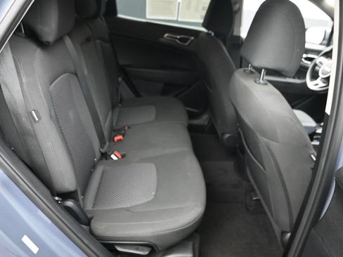 Used 2025 Kia Sportage LX AWD/4WD image 10