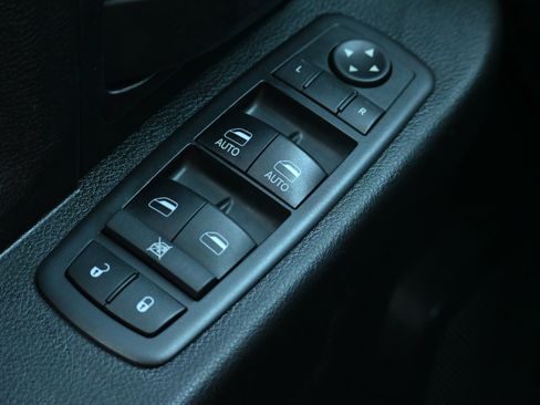 Used 2019 RAM 1500 Express image 21