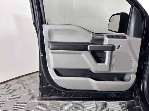 Used 2018 Ford F150 XLT w/ Equipment Group 302A Luxury image 25