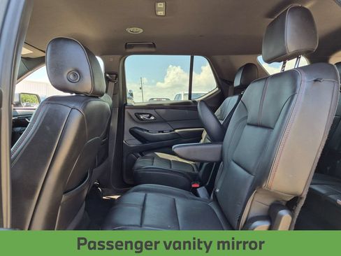 Used 2023 Chevrolet Traverse RS FWD image 34