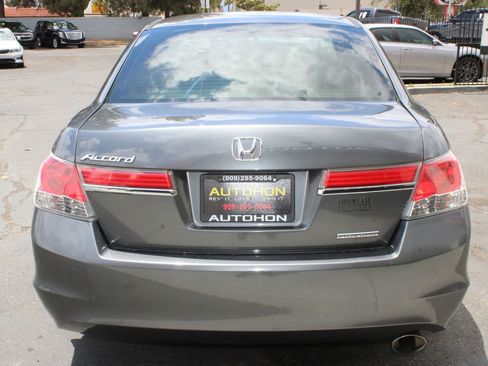 Used 2011 Honda Accord SE image 32