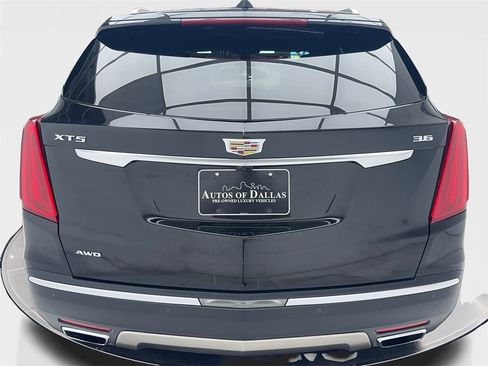 Used 2017 Cadillac XT5 Platinum image 11