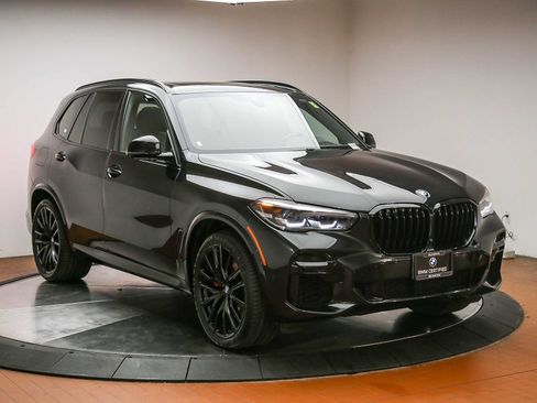 Used 2022 BMW X5 xDrive40i w/ M Sport Package AWD/4WD image 3