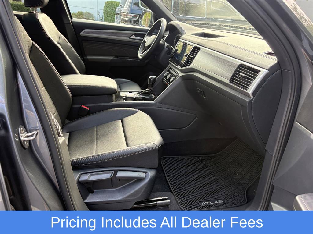 Used 2023 Volkswagen Atlas Cross Sport SE FWD image 17