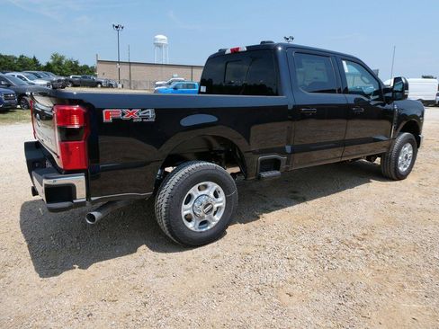 New 2026 Ford F250 XLT w/ XLT Premium Package AWD/4WD image 6