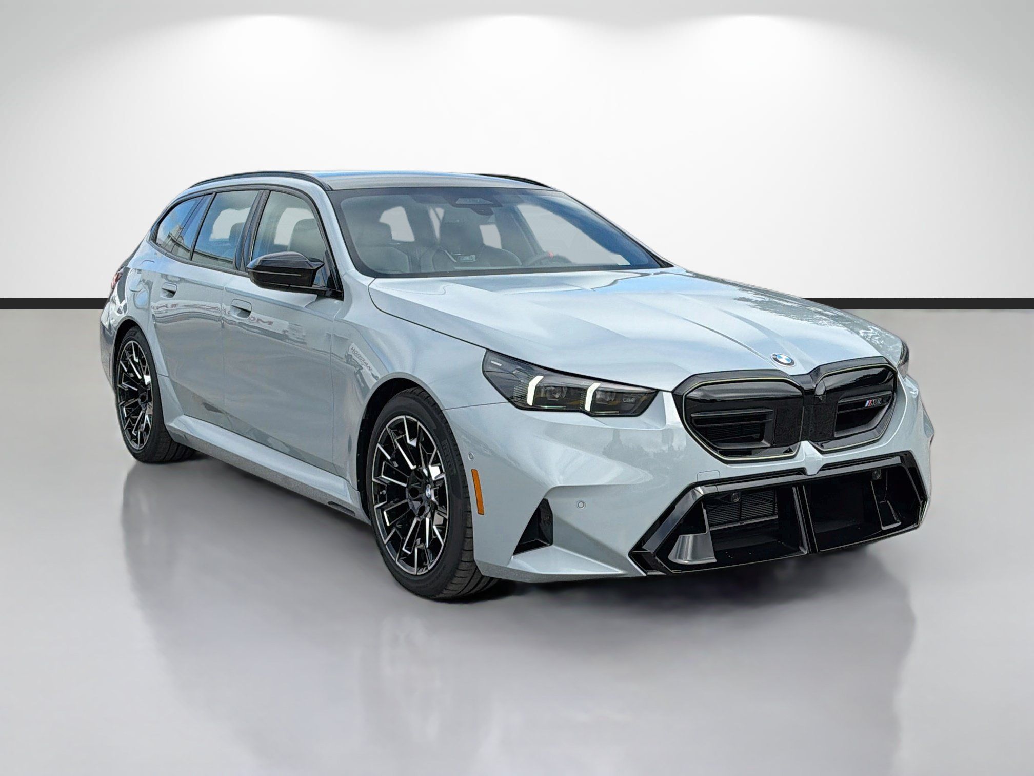 New 2027 BMW M5 Touring AWD/4WD image 1