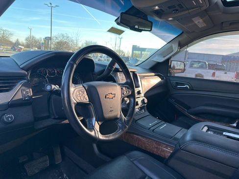 Used 2019 Chevrolet Suburban Premier image 18
