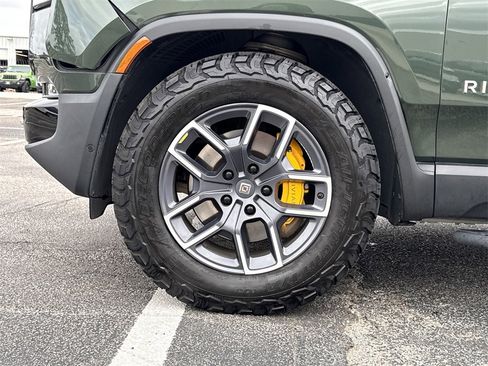 Used 2022 Rivian R1T Launch Edition image 9