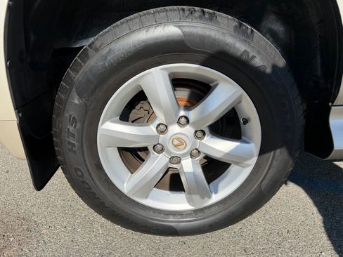 Used 2010 Lexus GX 460 image 15