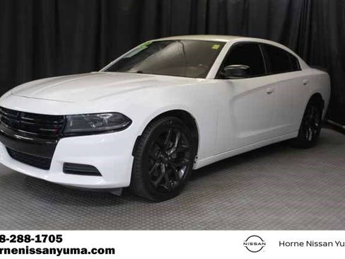 Used 2022 Dodge Charger SXT w/ Blacktop Package image 3