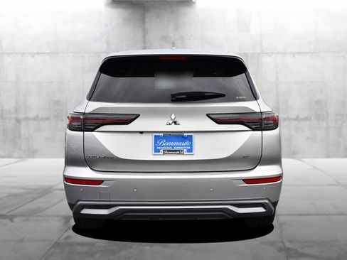 Used 2025 Mitsubishi Outlander SE AWD/4WD image 6