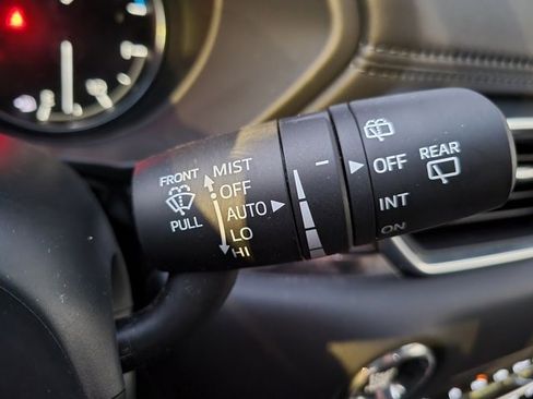 Used 2023 MAZDA CX-5 Signature image 33