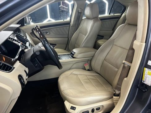 Used 2014 Ford Taurus Limited FWD image 12