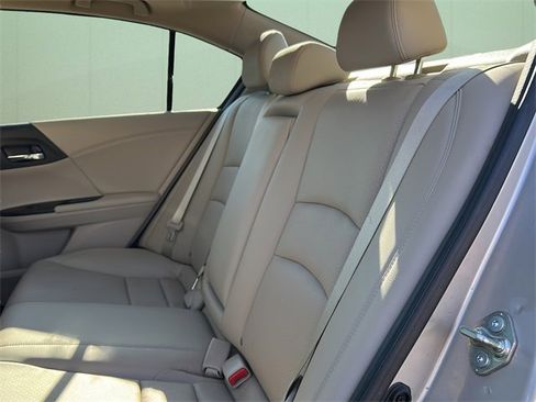 Used 2015 Honda Accord EX-L image 21