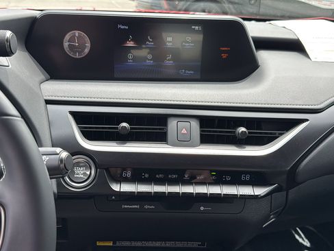 Used 2022 Lexus UX 200 w/ Accessory Package (Z1) FWD image 19