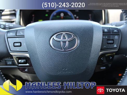 Used 2025 Toyota Camry SE w/ Convenience Package FWD image 26