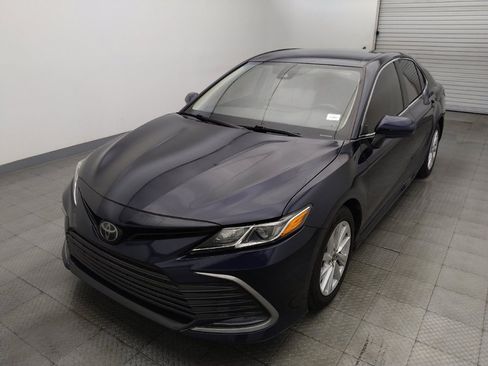 Used 2022 Toyota Camry LE FWD image 15