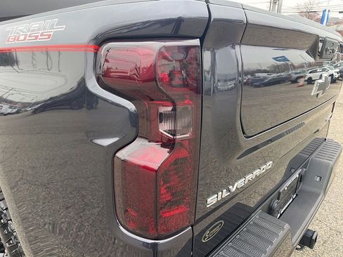 Used 2023 Chevrolet Silverado 1500 Custom Trail Boss image 19