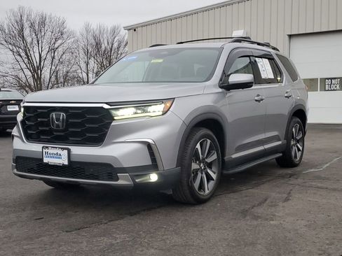 Certified 2023 Honda Pilot Elite image 3