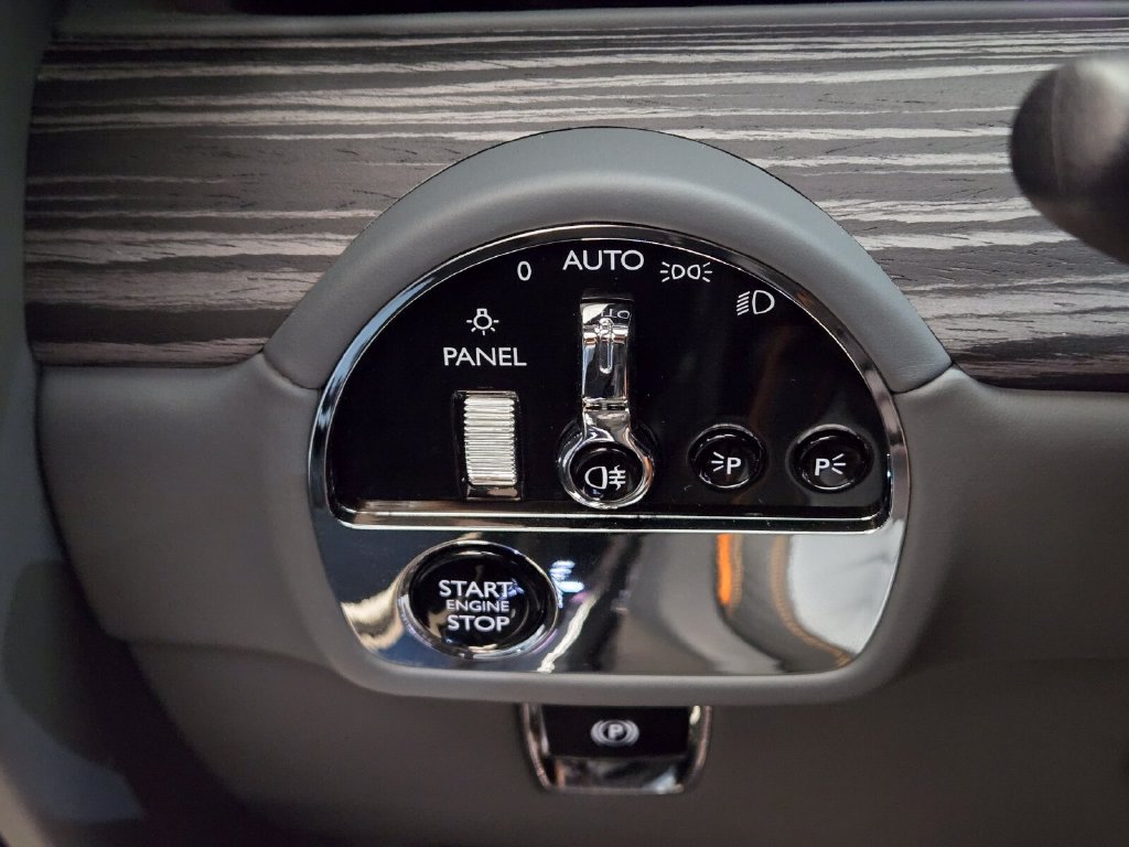 Certified 2024 Rolls-Royce Spectre w/ Spectre Launch Package AWD/4WD image 40
