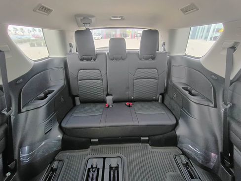 New 2026 Nissan Pathfinder SV image 30