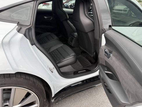 Used 2022 Audi e-tron GT Prestige w/ Prestige Package AWD/4WD image 8