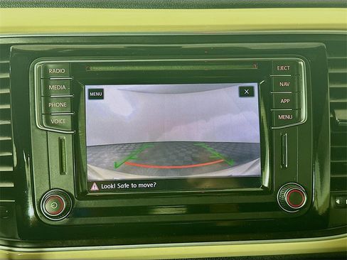 Used 2019 Volkswagen Beetle 2.0T SE image 20