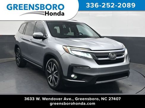 Used 2019 Honda Pilot Touring image 1