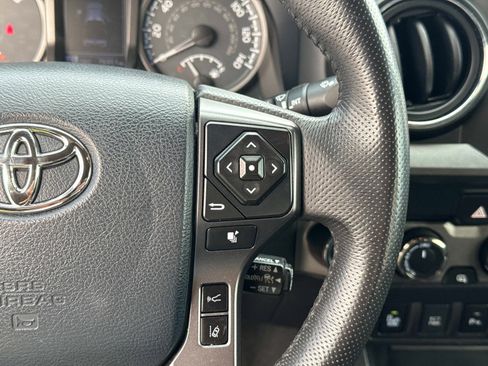 Used 2019 Toyota Tacoma TRD Off-Road w/ Technology Package image 29