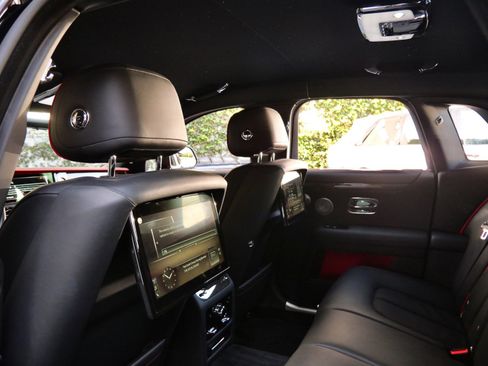 Certified 2022 Rolls-Royce Ghost Black Badge image 30