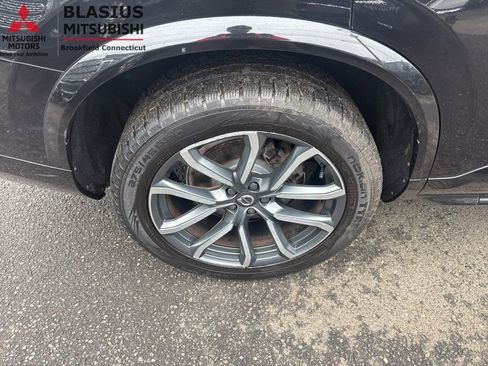 Used 2016 Volvo XC90 T6 Momentum w/ Momentum Plus Package AWD/4WD image 25