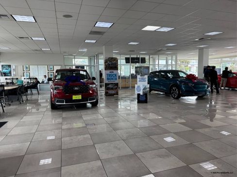 Used 2024 Nissan Frontier SV w/ SV Convenience Package RWD image 33