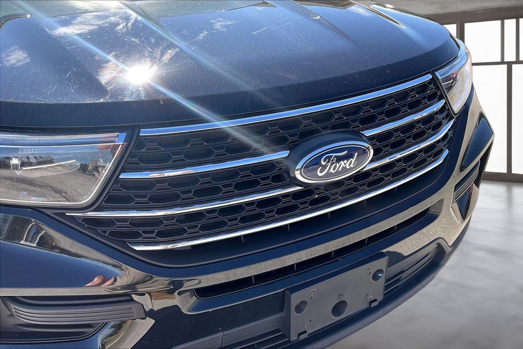 Used 2023 Ford Explorer XLT RWD image 30