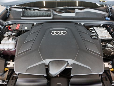 New 2026 Audi Q8 Prestige image 4