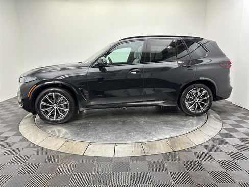Used 2025 BMW X5 xDrive50e w/ M Sport Package image 16