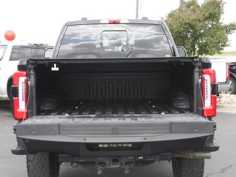Used 2023 Ford F250 Platinum w/ Tremor Off-Road Package image 31