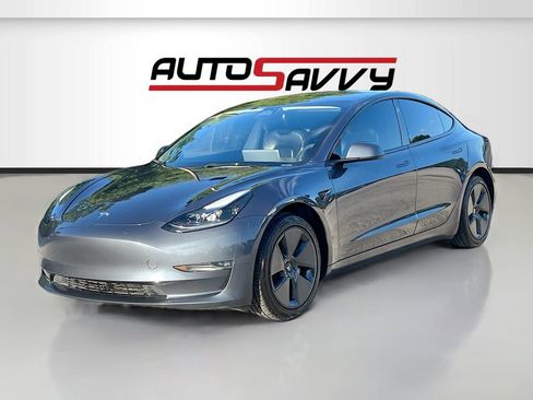 Used 2023 Tesla Model 3 Standard Range RWD image 3