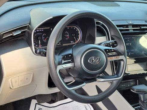 Certified 2024 Hyundai Tucson SEL FWD image 10